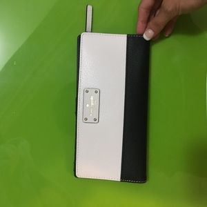 Kate Spade Black and White Wallet NEW